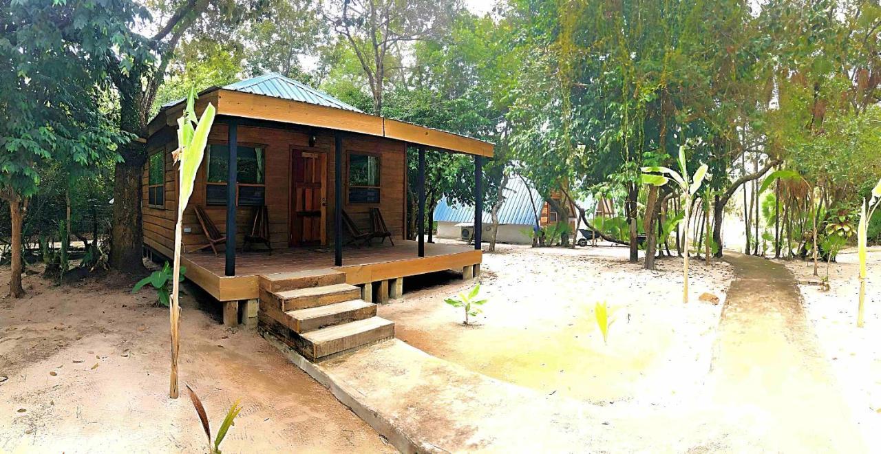 Kin Resort Lodge Maya Beach Esterno foto