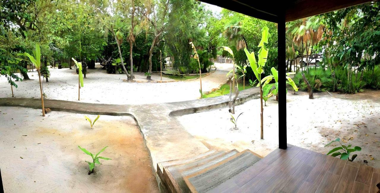 Kin Resort Lodge Maya Beach Esterno foto
