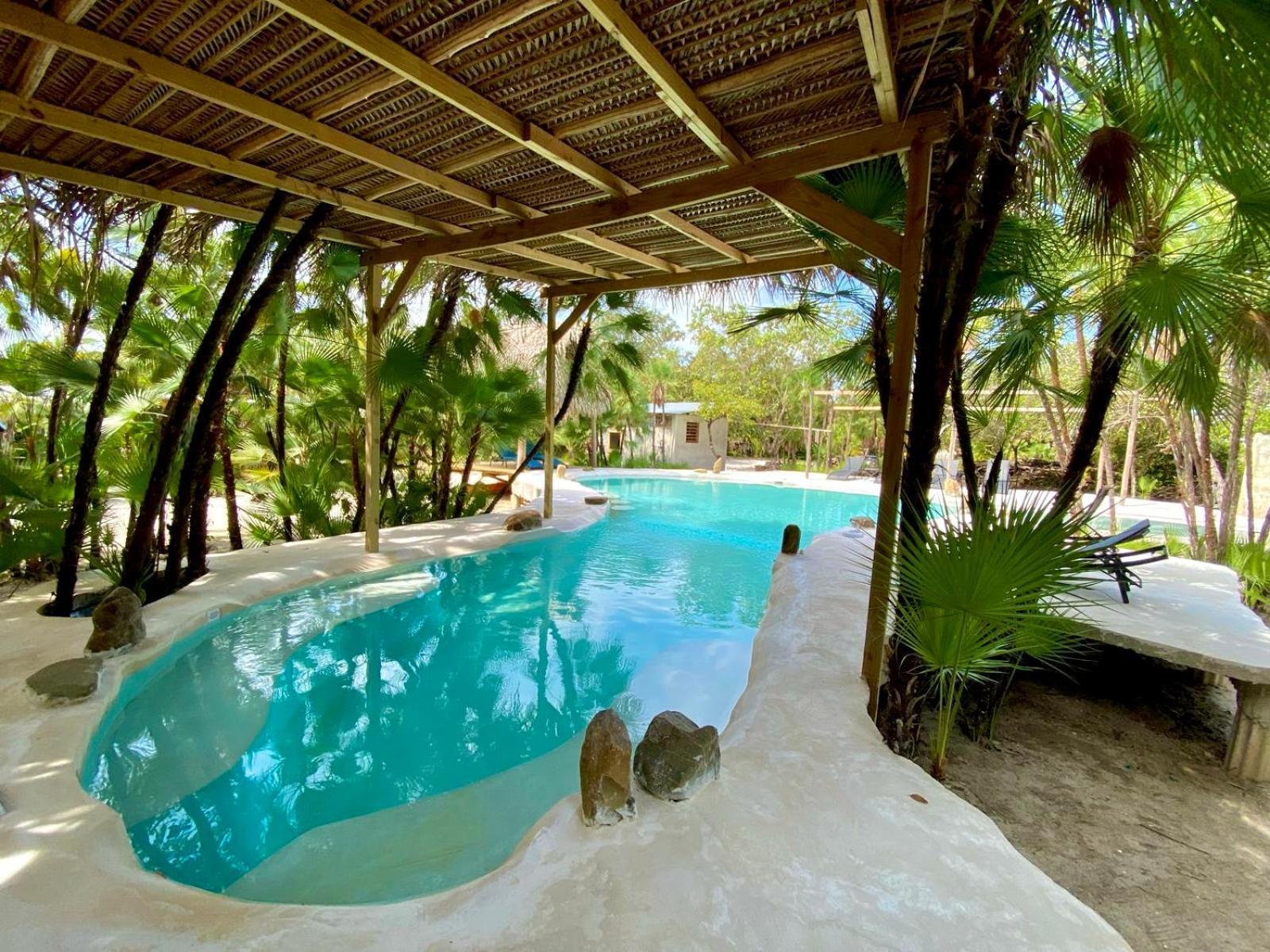 Kin Resort Lodge Maya Beach Esterno foto